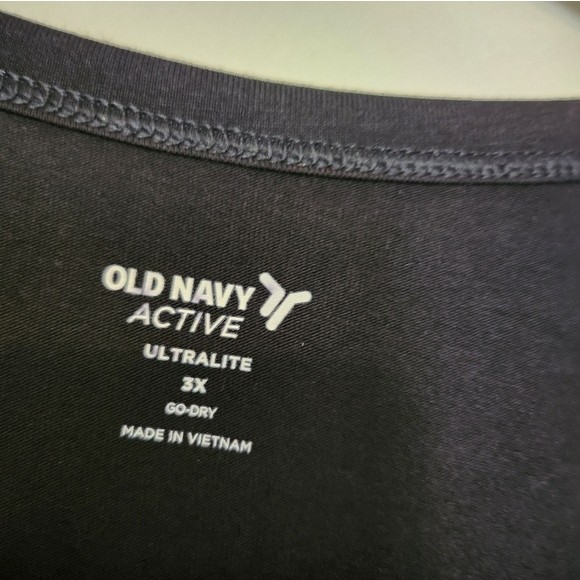 NWT Plus Size Old Navy Black Total Bliss Active Ultralight Go Dry Tank Top  3X - Picture 2 of 4